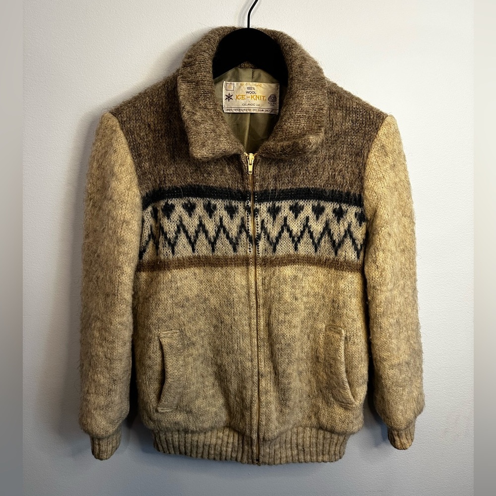 Vintage wool sweater jacket made in Iceland